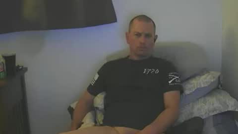 Snapshot of arizona222222 chatting on April 2026 01:06:01 AM luv2benawty online show from April 2026 01:06:01 AM