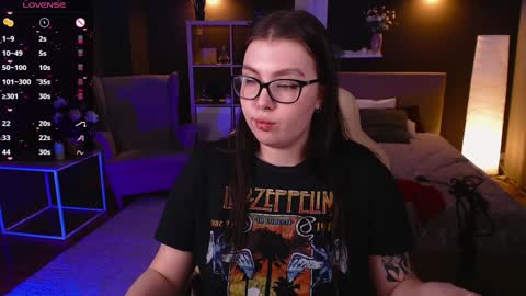 Snapshot of arizonaa_muse chatting on February 2025 03:31:01 PM Astrid online show from February 2025 03:31:01 PM