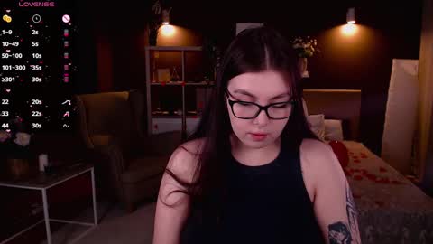 Snapshot of arizonaa_muse chatting on February 2025 12:22:02 PM Astrid online show from February 2025 12:22:02 PM