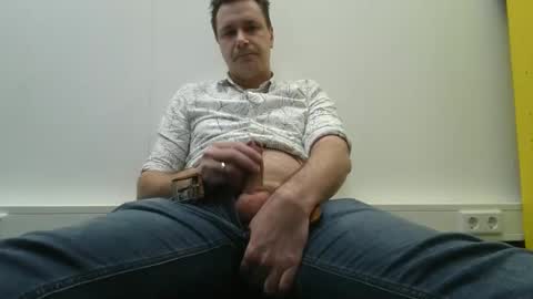 arjen87 online show from February 2025 04:09:02 PM