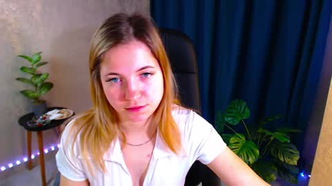 Arlana online show from October 2025 02:01:01 AM