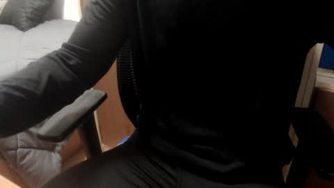 Snapshot of arlandria_ chatting on December 2025 09:11:02 PM arlandria_ online show from December 2025 09:11:02 PM