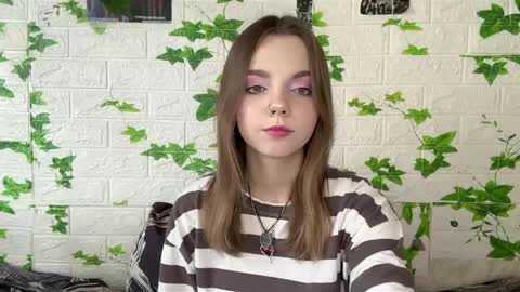 Lisa online show from May 2026 02:12:01 PM