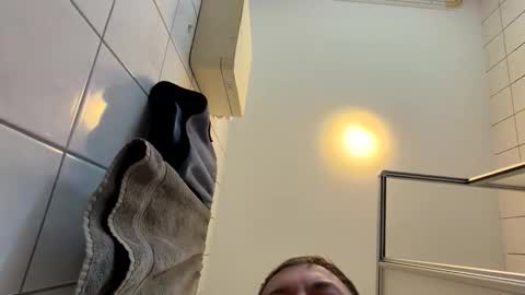 armyskater32 online show from April 2026 05:32:01 AM