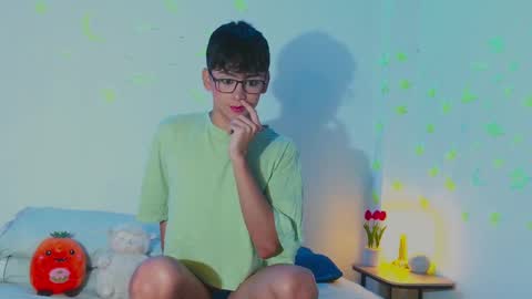 Arnold online show from February 2025 08:09:01 PM