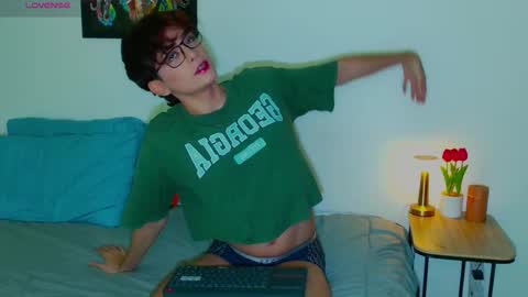 Arnold online show from September 2025 07:32:01 AM