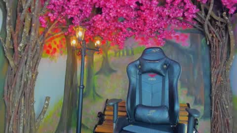 Arohom Lester online show from October 2025 11:11:02 AM