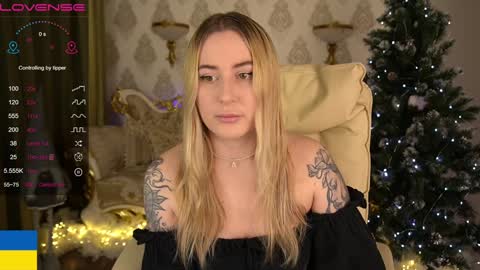 AROLINA online show from December 2024 09:49:02 PM