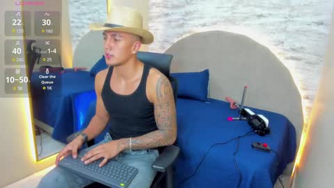 Snapshot of aron_bolt chatting on January 2025 09:25:01 PM ARON BOLT online show from January 2025 09:25:01 PM