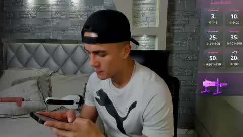 Snapshot of aron_bolt chatting on March 2025 01:58:02 AM ARON BOLT online show from March 2025 01:58:02 AM