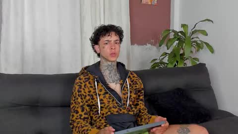 Aron ford online show from October 2025 11:49:02 AM