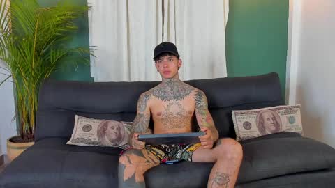 Snapshot of aron_ford chatting on April 2026 12:19:01 AM Aron ford online show from April 2026 12:19:01 AM