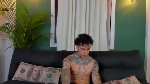 Snapshot of aron_ford chatting on April 2026 02:23:02 AM Aron ford online show from April 2026 02:23:02 AM