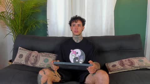 Snapshot of aron_ford chatting on April 2026 07:03:02 PM Aron ford online show from April 2026 07:03:02 PM