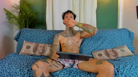 Snapshot of aron_ford chatting on April 2026 12:57:02 AM Aron ford online show from April 2026 12:57:02 AM