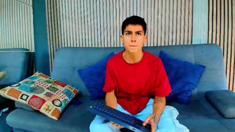 aron_pulse online show from February 2026 01:32:02 PM