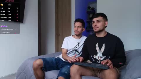 Snapshot of aron_santoro1 chatting on March 2026 03:30:01 PM Aron Santoro online show from March 2026 03:30:01 PM