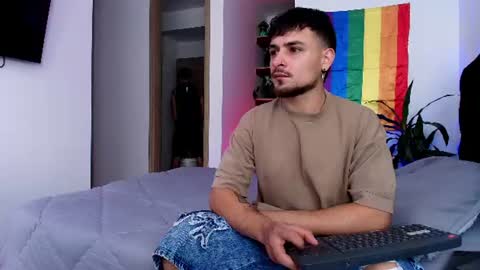 Aron Santoro online show from June 2026 04:27:02 PM
