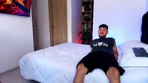 Aron Santoro online show from July 2026 06:21:02 PM
