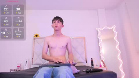 Snapshot of aron_tay chatting on December 2024 10:06:02 AM your aron online show from December 2024 10:06:02 AM