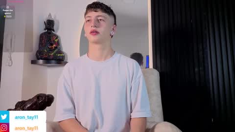 Snapshot of aron_tay chatting on November 2025 03:06:01 AM your aron online show from November 2025 03:06:01 AM