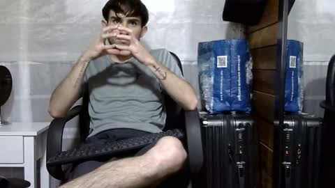 Aron G Franco online show from October 2025 03:40:01 AM