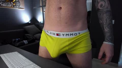 AronGrant online show from January 2025 12:01:01 PM