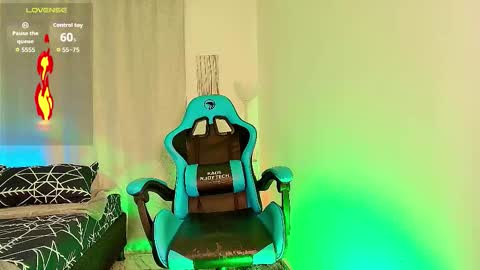 noah and ivy online show from September 2025 10:39:02 AM