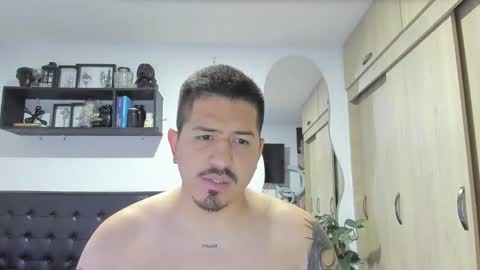 ARON  Independent model  online show from September 2025 11:49:01 PM