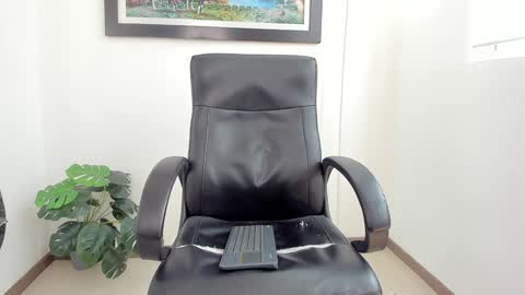   online show from February 2025 07:49:01 PM