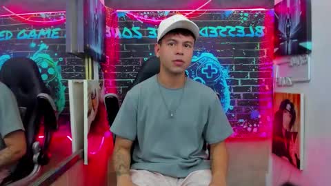 Snapshot of aroon_sexx21 chatting on March 2026 04:50:02 AM Aroon online show from March 2026 04:50:02 AM