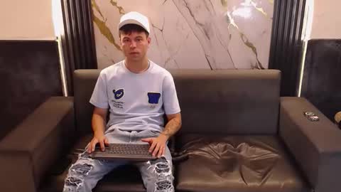 Snapshot of aroon_sexx21 chatting on March 2026 04:16:02 AM Aroon online show from March 2026 04:16:02 AM