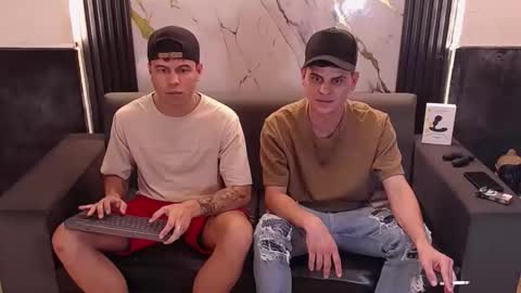 Snapshot of aroon_sexx21 chatting on March 2026 05:07:01 AM Aroon online show from March 2026 05:07:01 AM