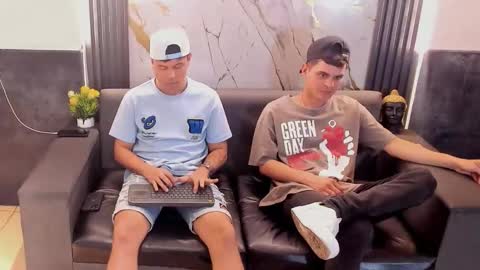 Snapshot of aroon_sexx21 chatting on March 2026 04:02:02 AM Aroon online show from March 2026 04:02:02 AM