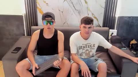 Snapshot of aroon_sexx21 chatting on April 2026 03:45:02 AM Aroon online show from April 2026 03:45:02 AM