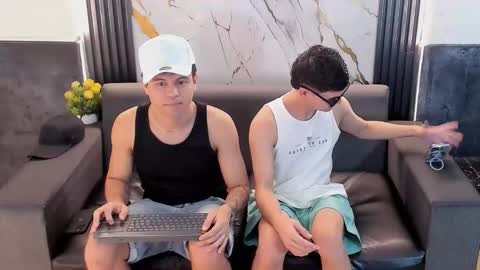 Snapshot of aroon_sexx21 chatting on April 2026 03:56:01 AM Aroon online show from April 2026 03:56:01 AM