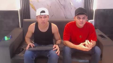 Snapshot of aroon_sexx21 chatting on April 2026 04:05:02 AM Aroon online show from April 2026 04:05:02 AM