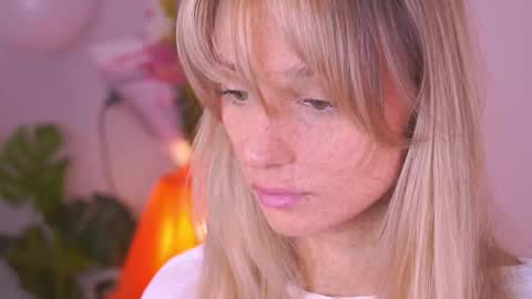 Snapshot of artease chatting on October 2025 07:29:01 AM Arti  Next Streams -  online show from October 2025 07:29:01 AM