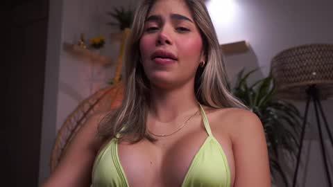 Amanda online show from December 2024 02:04:02 AM