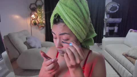 Snapshot of artemis_020 chatting on April 2026 04:45:01 AM FENIX online show from April 2026 04:45:01 AM