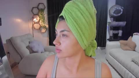 Snapshot of artemis_020 chatting on April 2026 03:55:01 AM FENIX online show from April 2026 03:55:01 AM