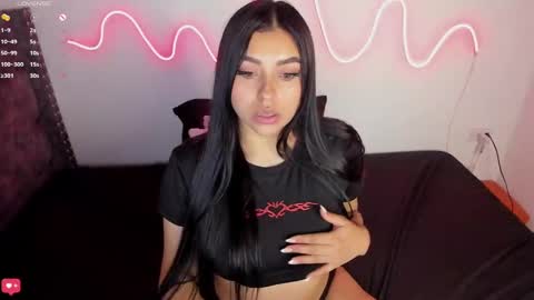 Snapshot of artemisa67_ chatting on December 2024 06:00:02 AM ESTEFANY online show from December 2024 06:00:02 AM