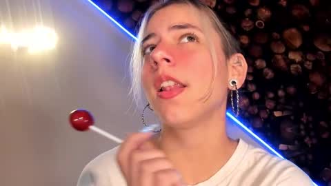 artemisablake online show from March 2025 04:51:02 PM