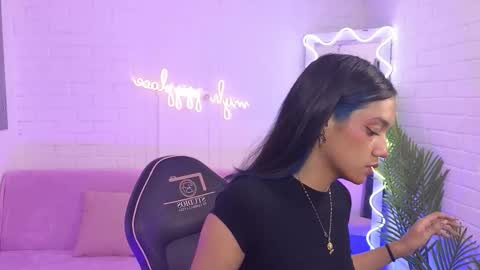 artemiss_tay online show from September 2025 07:25:01 PM