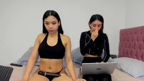 Artemisxvenuss online show from December 2025 03:28:02 PM