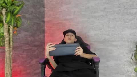 arthurcox_ online show from September 2025 05:25:01 PM