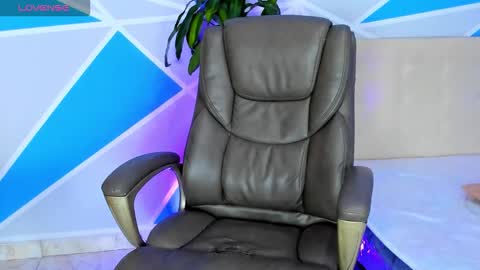 arthurcox_ online show from September 2025 06:32:02 PM