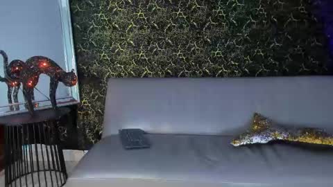 arthurcox_ online show from October 2025 05:31:02 PM