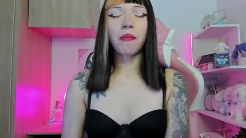 Lenna online show from November 2025 04:10:02 AM