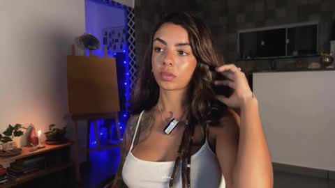 Snapshot of artisis_ chatting on November 2025 10:32:02 PM isis online show from November 2025 10:32:02 PM